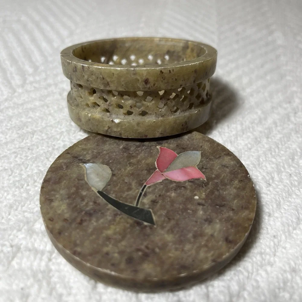 VTG Carved Soapstone Trinket Box Mother of Pearl Floral Inlay Made In India